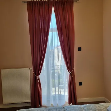 Apartman Mimi דירה *