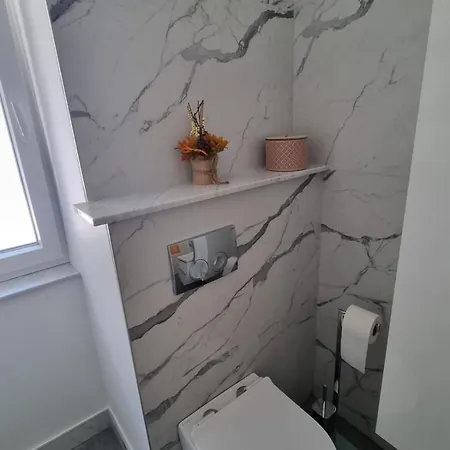 Apartman Mimi דירה